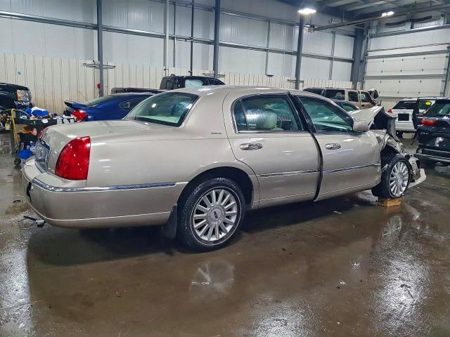 2003 Lincoln Town car Executive