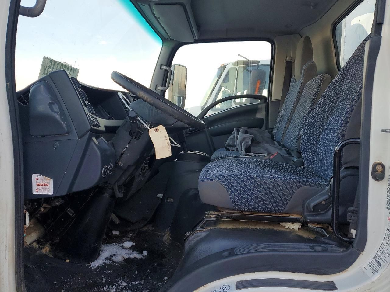 2024 Isuzu NPR HD BOX Truck