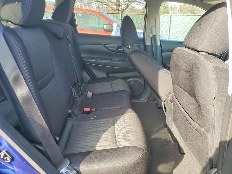 2017 Nissan Rogue sv