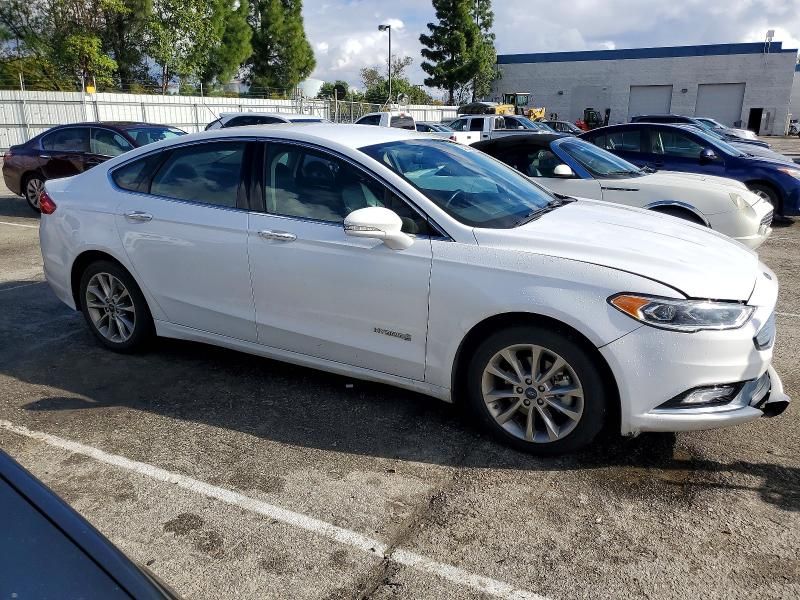 2017 Ford Fusion se Hybrid