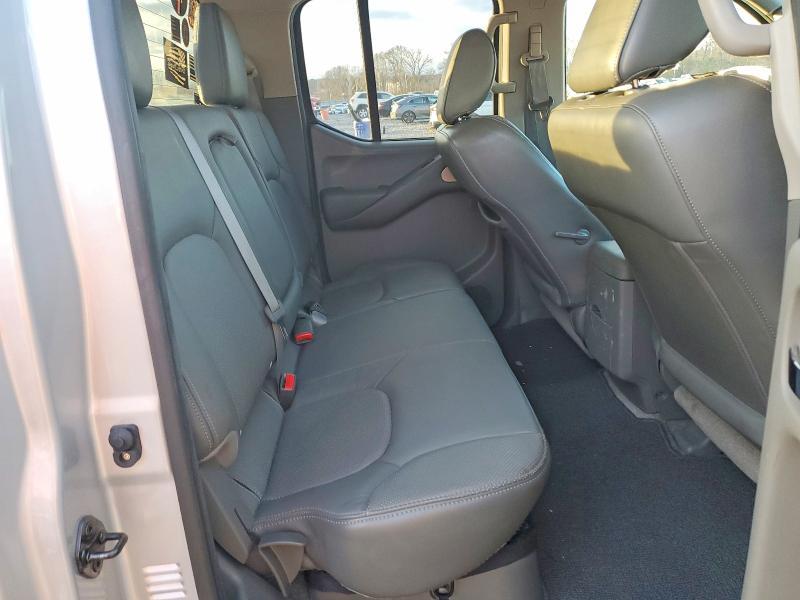 2012 Nissan Frontier s