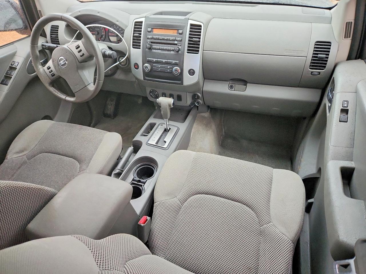 2012 Nissan Frontier s