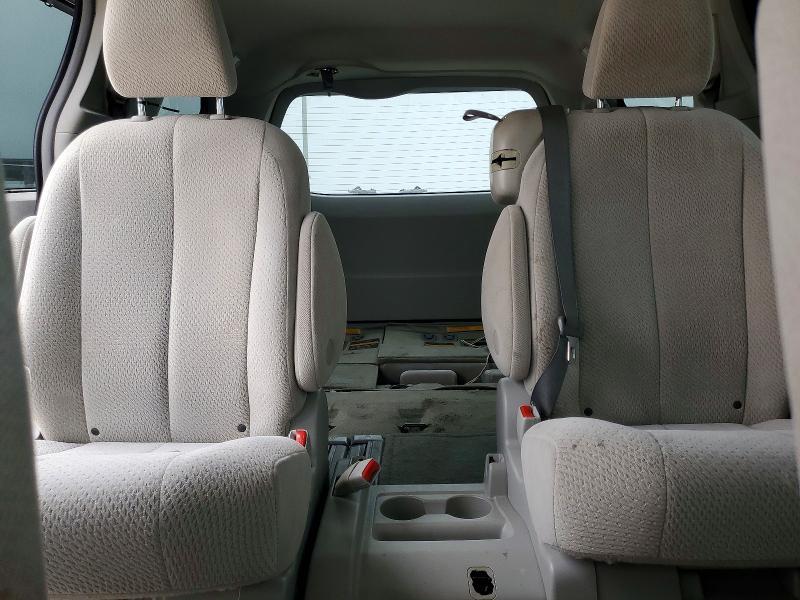 2012 Toyota Sienna le