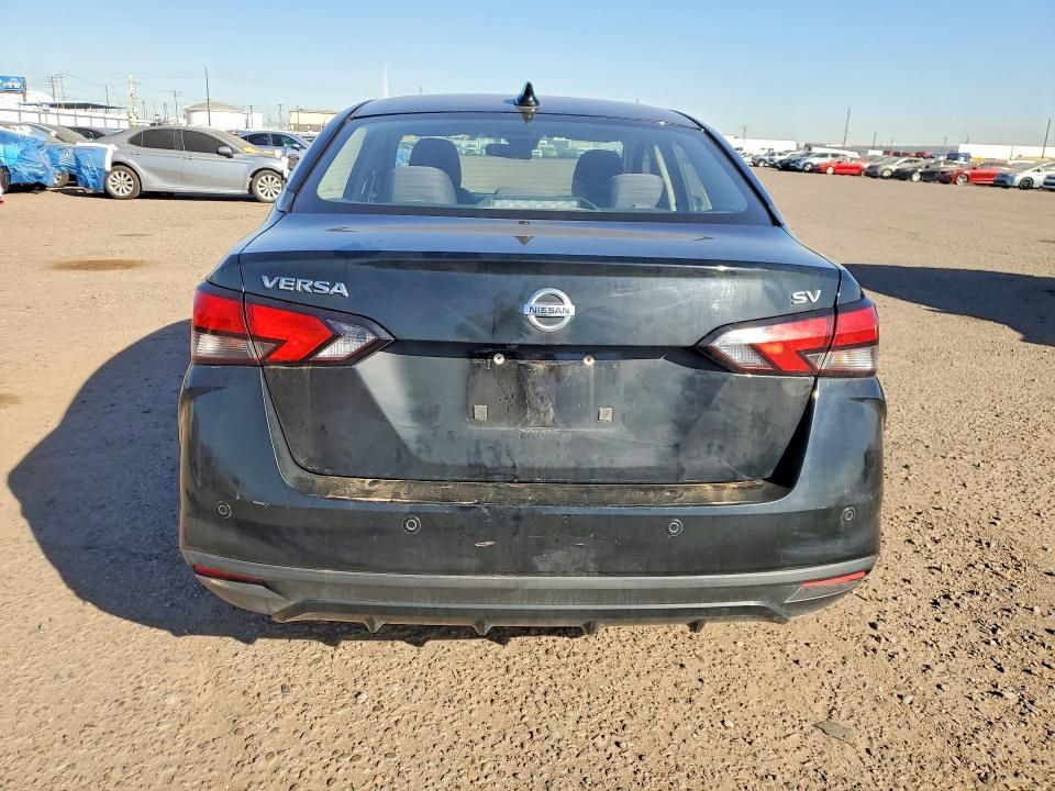 2021 Nissan Versa sv