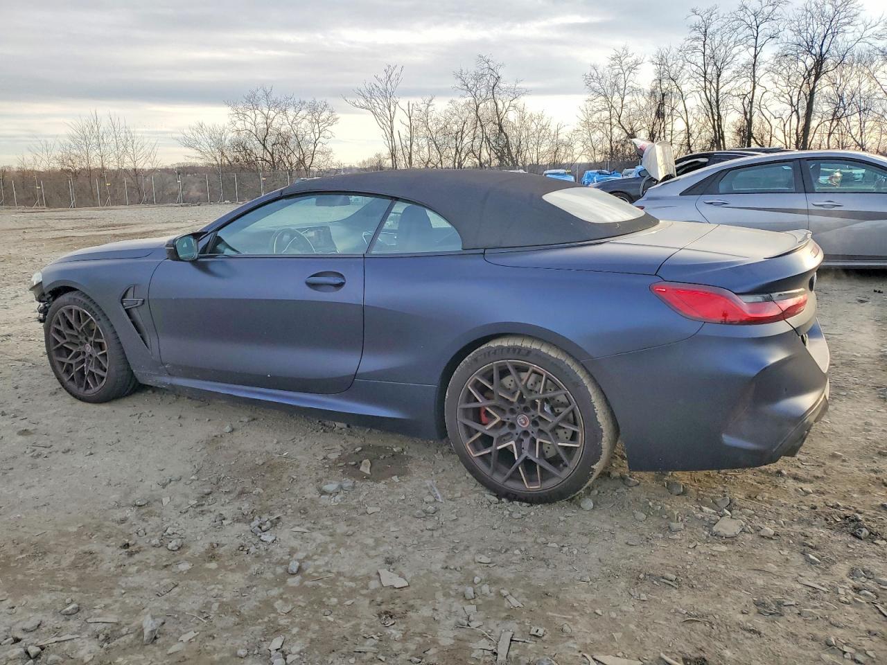 2023 BMW M8