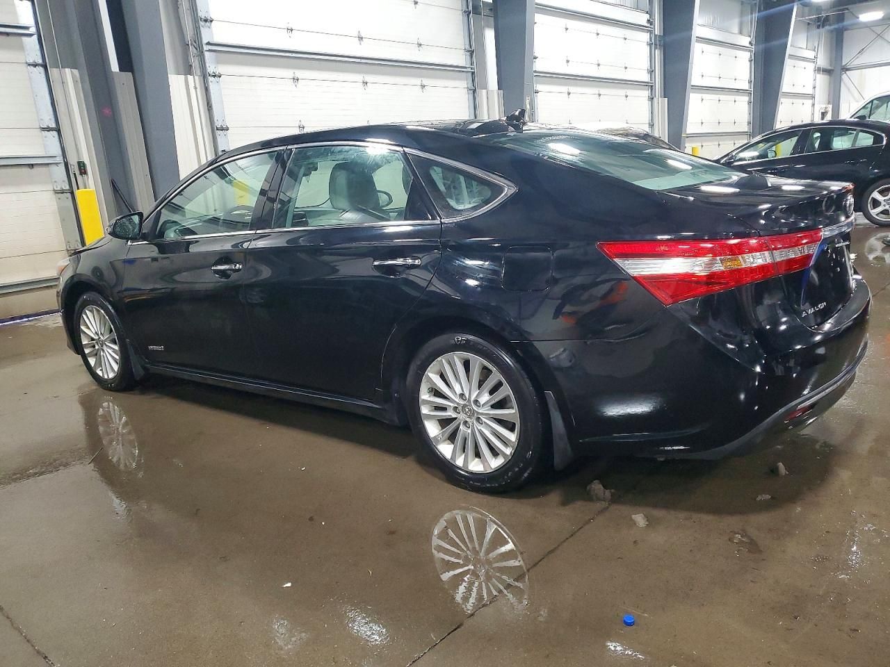 2013 Toyota Avalon Hybrid