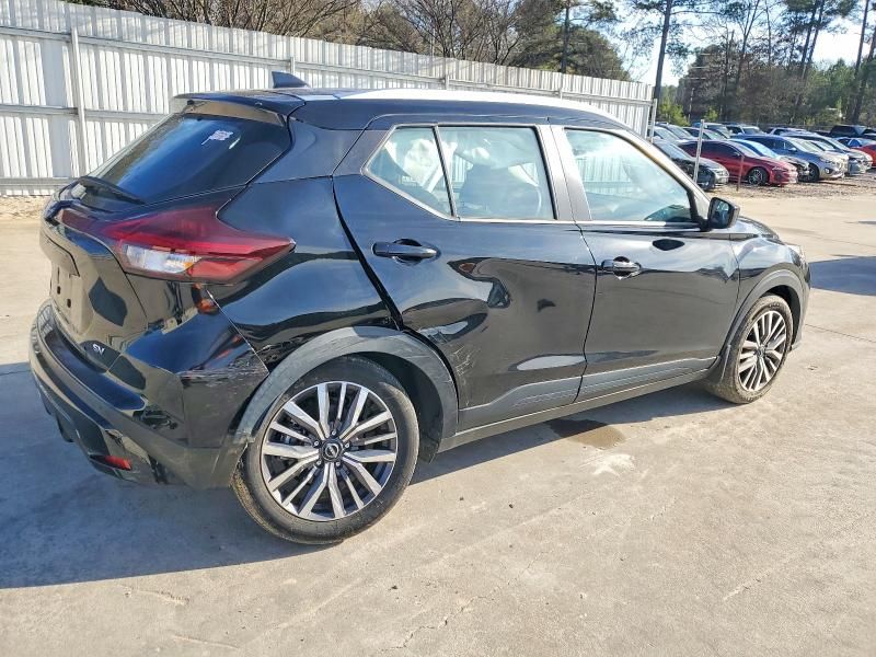 2024 Nissan Kicks sv