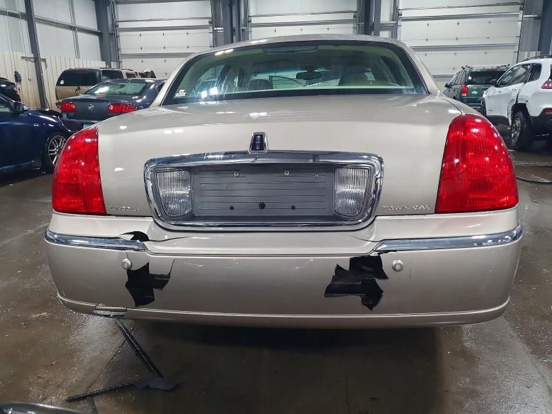 2003 Lincoln Town car Executive