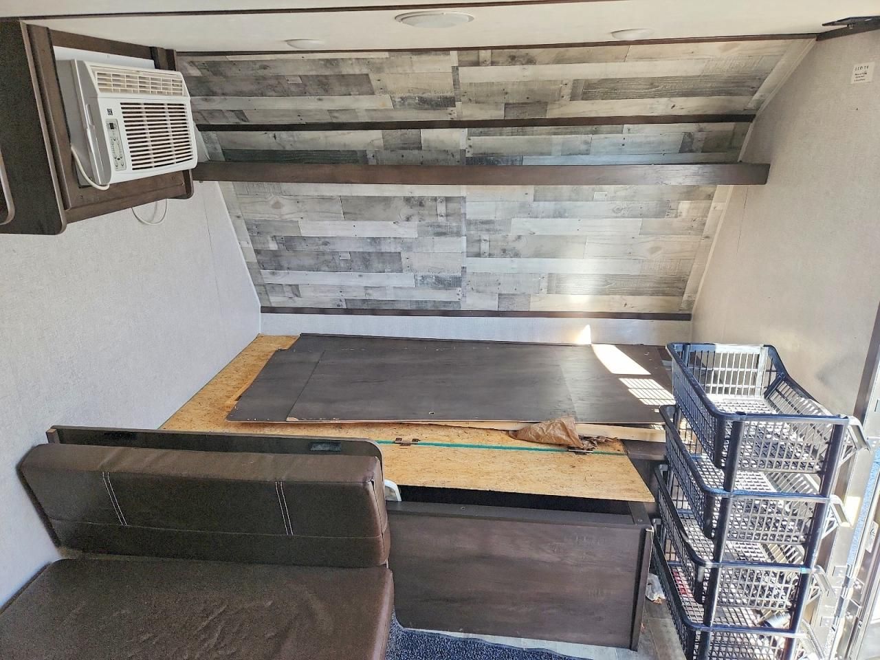 2021 Keystone Challenger Coleman