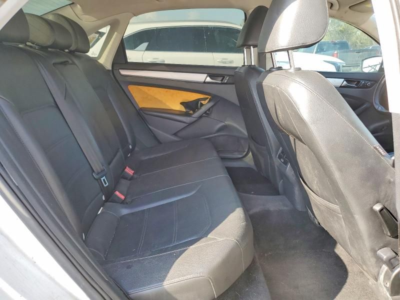 2013 Volkswagen Passat se