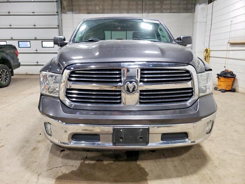 2016 Dodge Ram 1500 slt