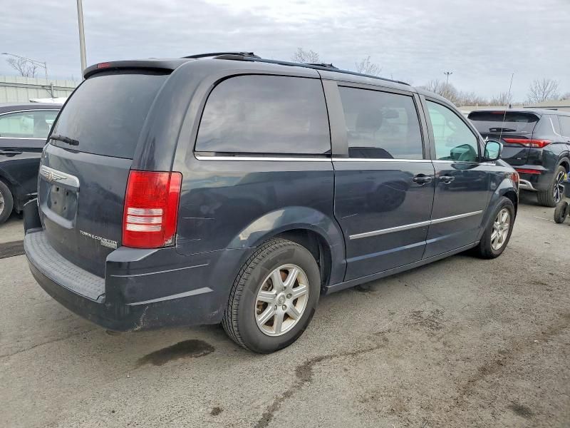 2010 Chrysler Town & Country Touring