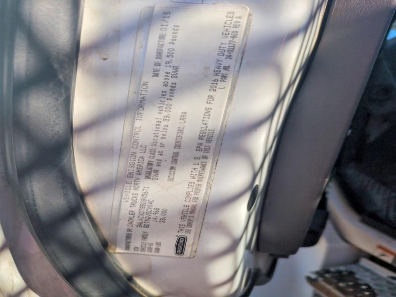 2016 Freightliner Business Class M2 Flatbed Truck