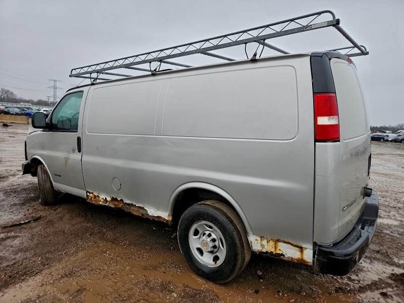2005 Chev Express Cargo 3500 1