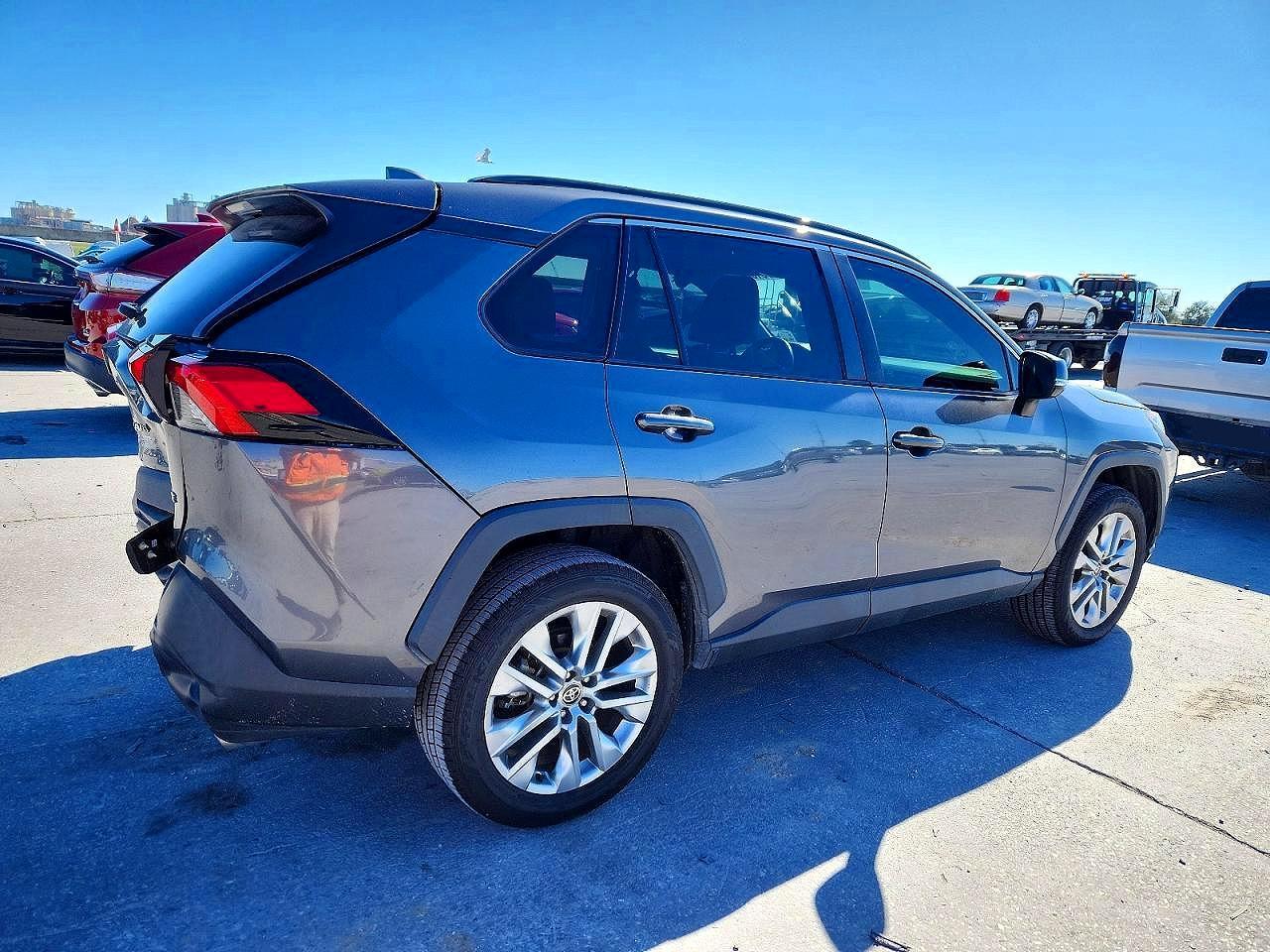 2021 Toyota Rav4 xle Premium