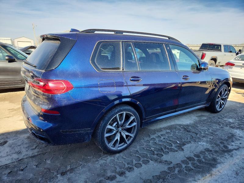 2022 BMW X7 M50i