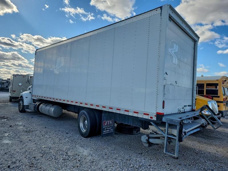 2020 Peterbilt 337 BOX Truck
