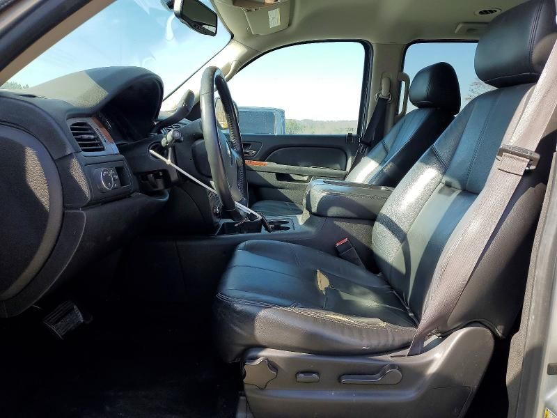 2014 Chevrolet Suburban C1500 lt