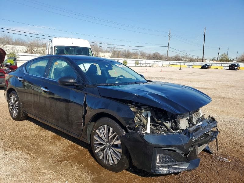 2025 Nissan Altima 2.5 sv