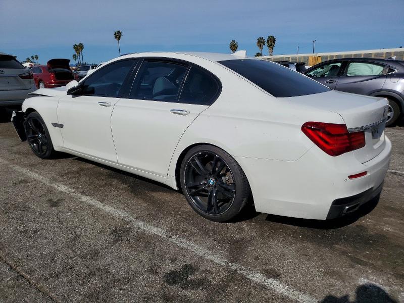 2015 BMW 740 i