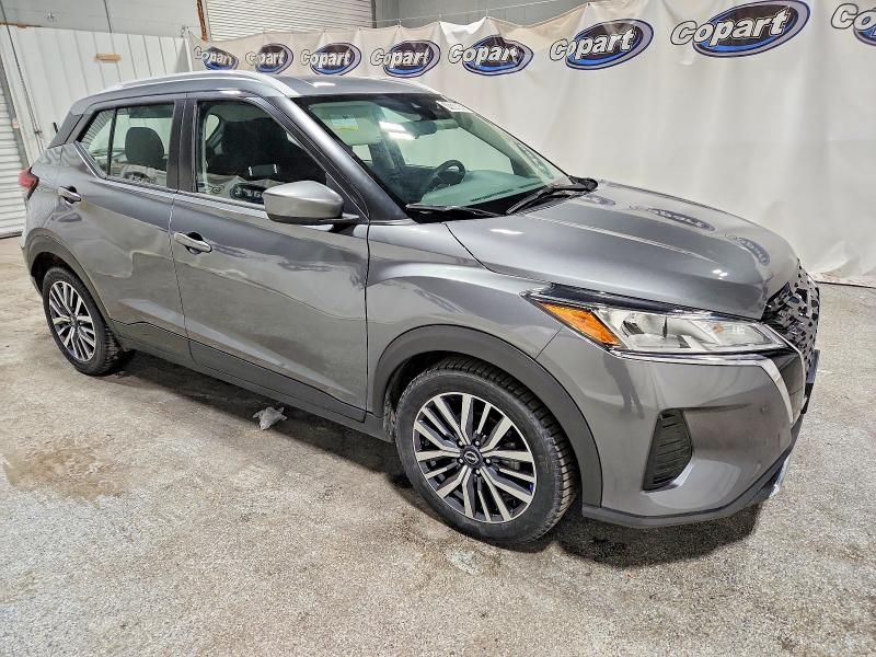 2022 Nissan Kicks sv