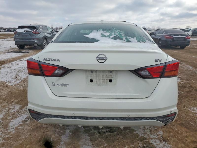 2024 Niss Altima