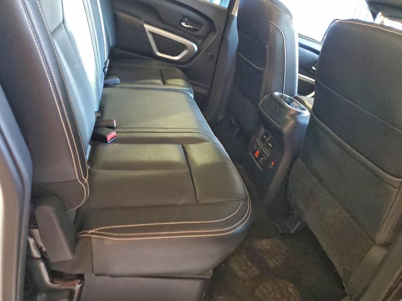 2019 Nissan Titan xd sl