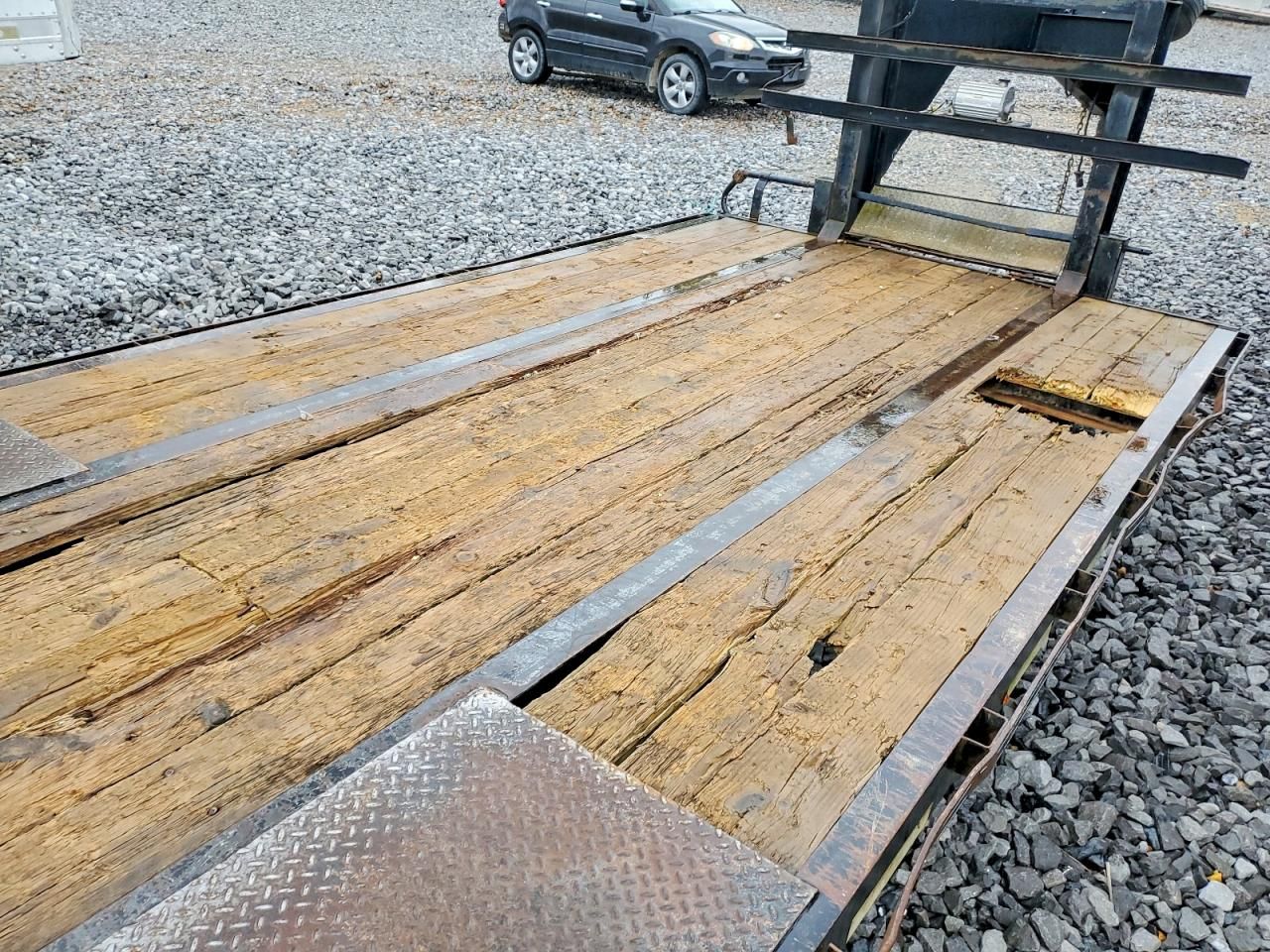 2015 Gooseneck Hitch Trailer