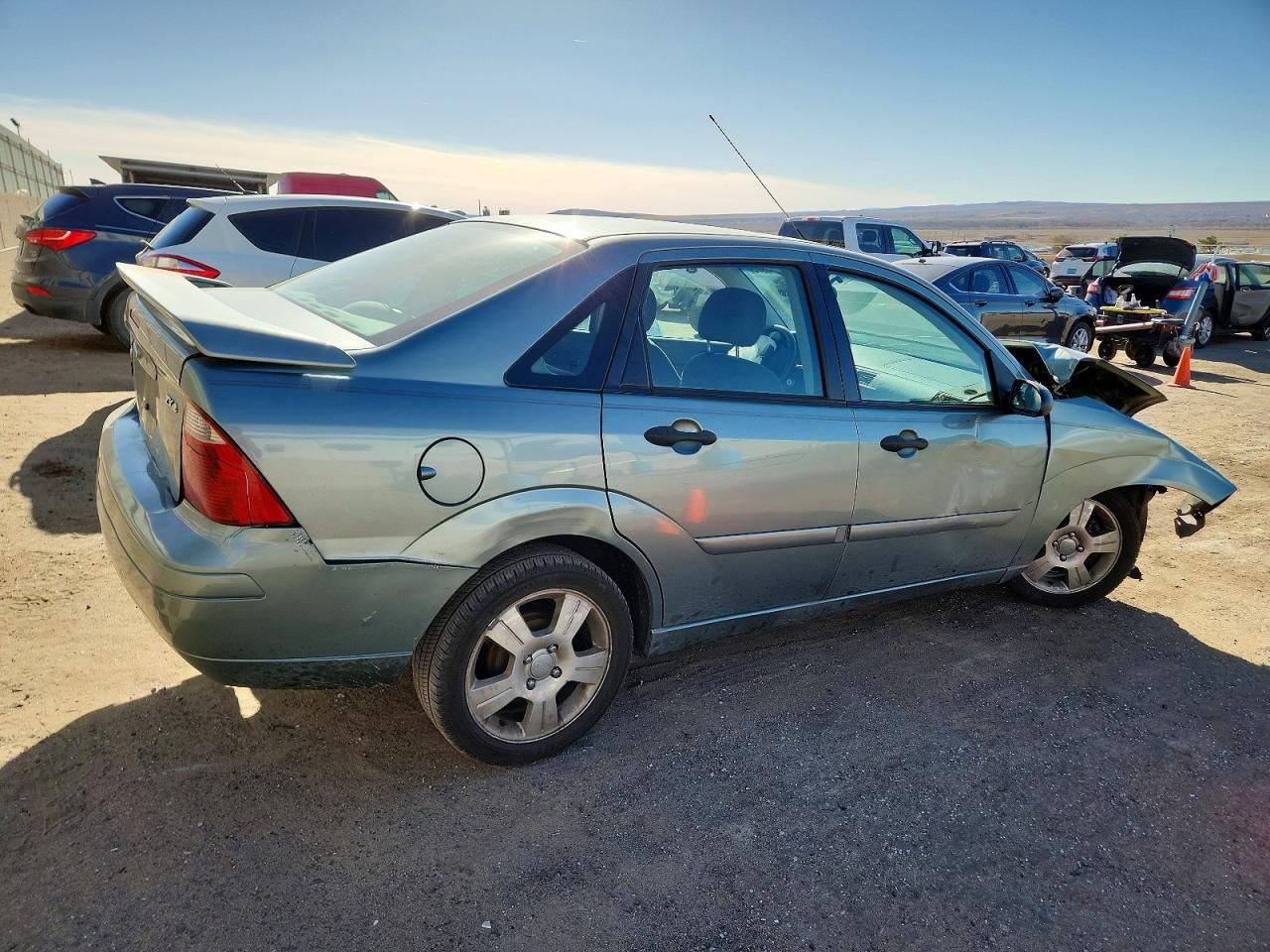 2005 Ford Focus ZX4