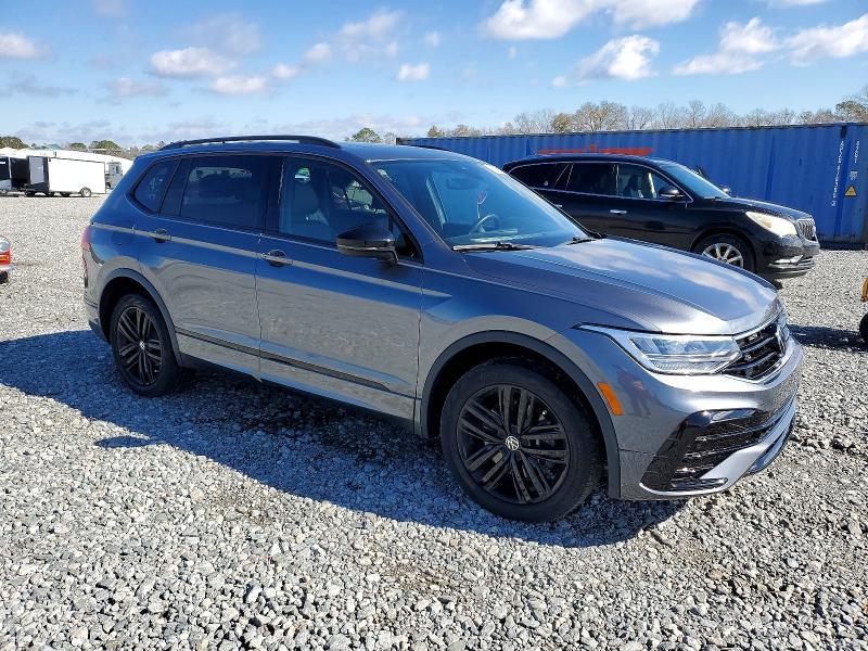 2022 Volkswagen Tiguan se R-line Black