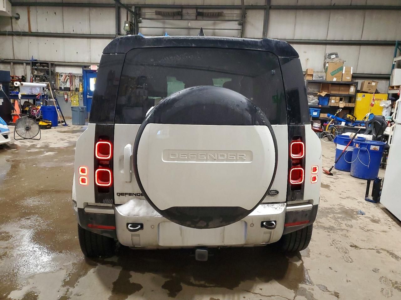 2023 Land Rover Defender 90 s