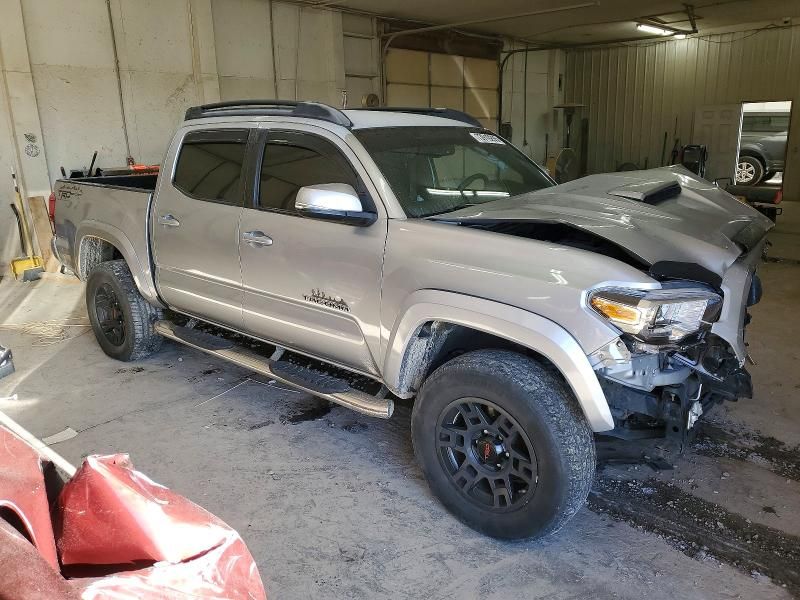 2017 Toyota Tacoma Double cab