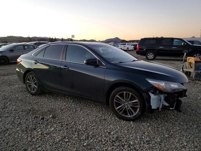 2016 Toyota Camry le