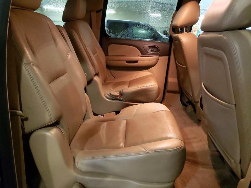 2014 Chevrolet Suburban K1500 ltz