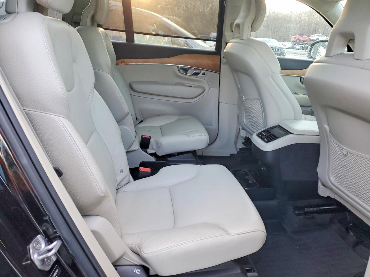 2021 Volvo Xc90 T6 Momentum