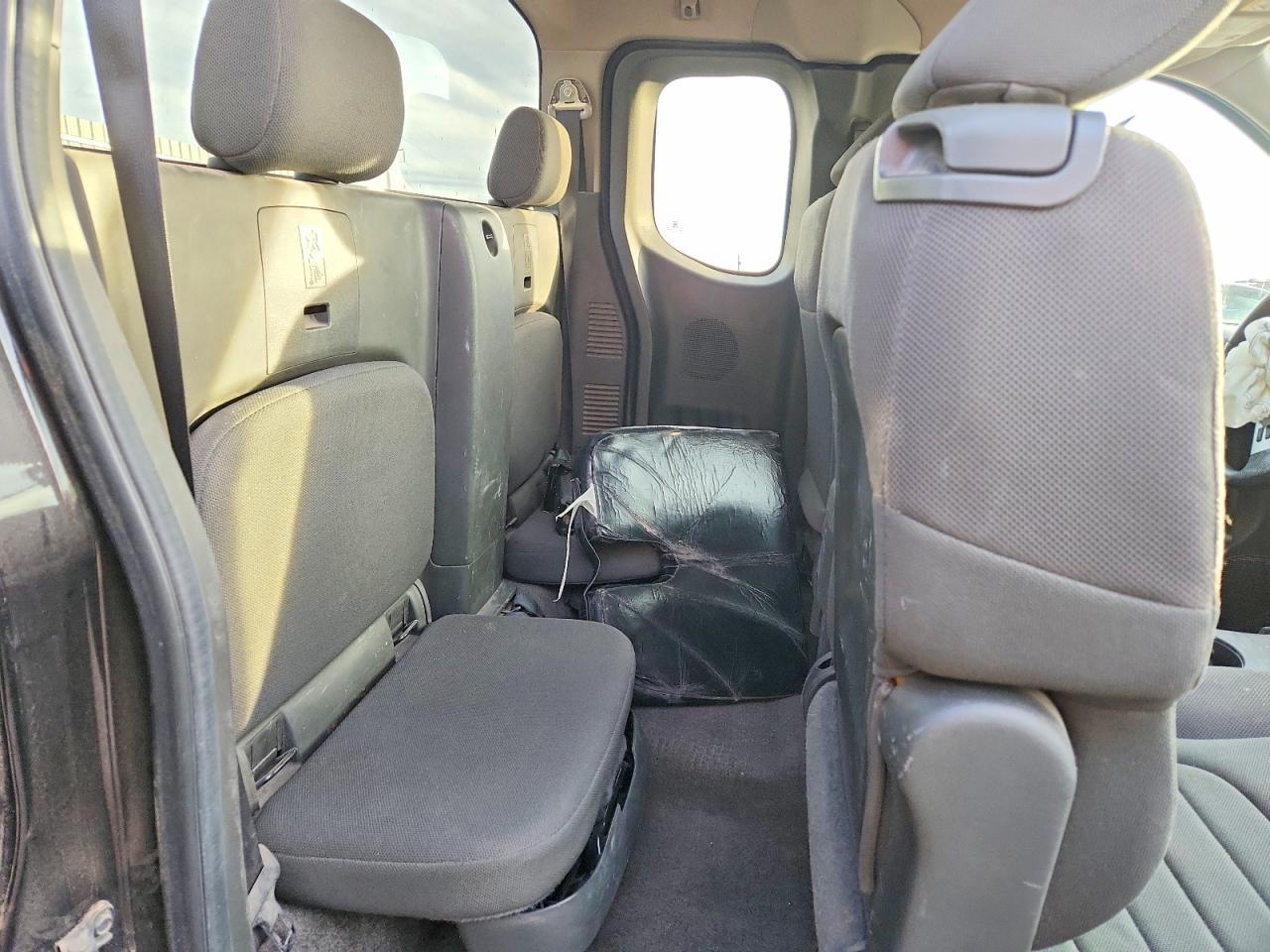2014 Nissan Frontier S