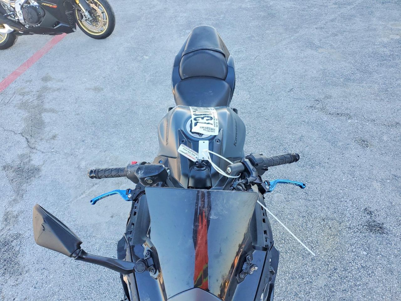 2024 Kawasaki EX650 P