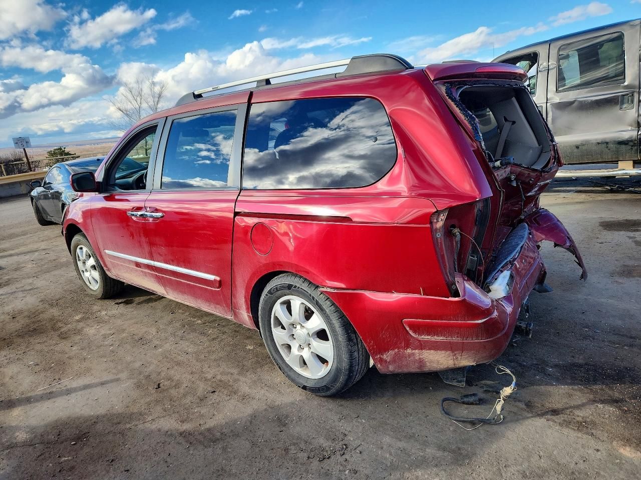 2007 Hyundai Entourage gls