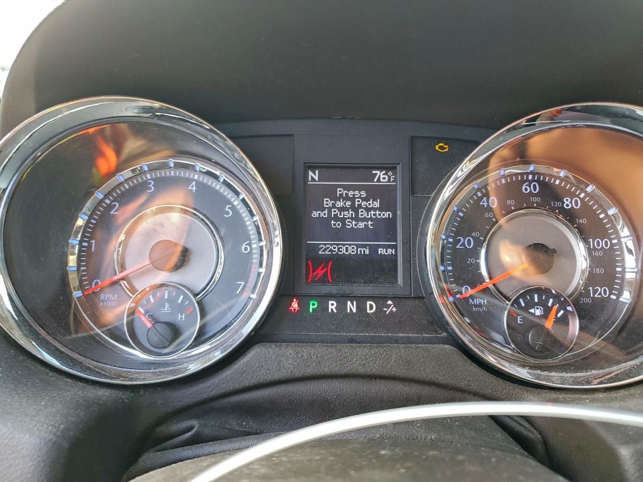 2012 Chrysler Town & Country Touring l