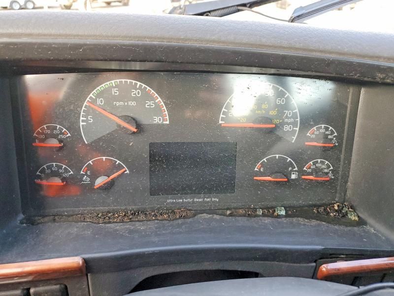 2011 Volvo VNM Semi Truck