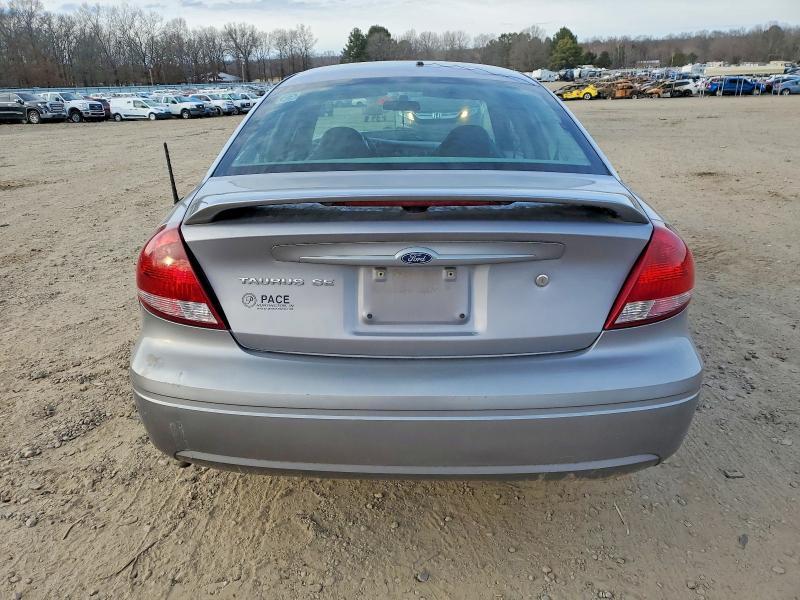 2006 Ford Taurus se