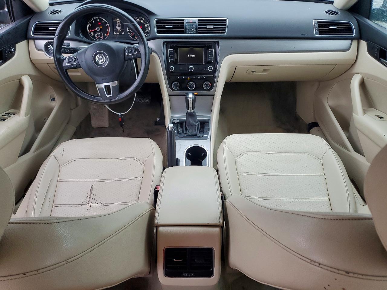 2014 Volkswagen Passat se