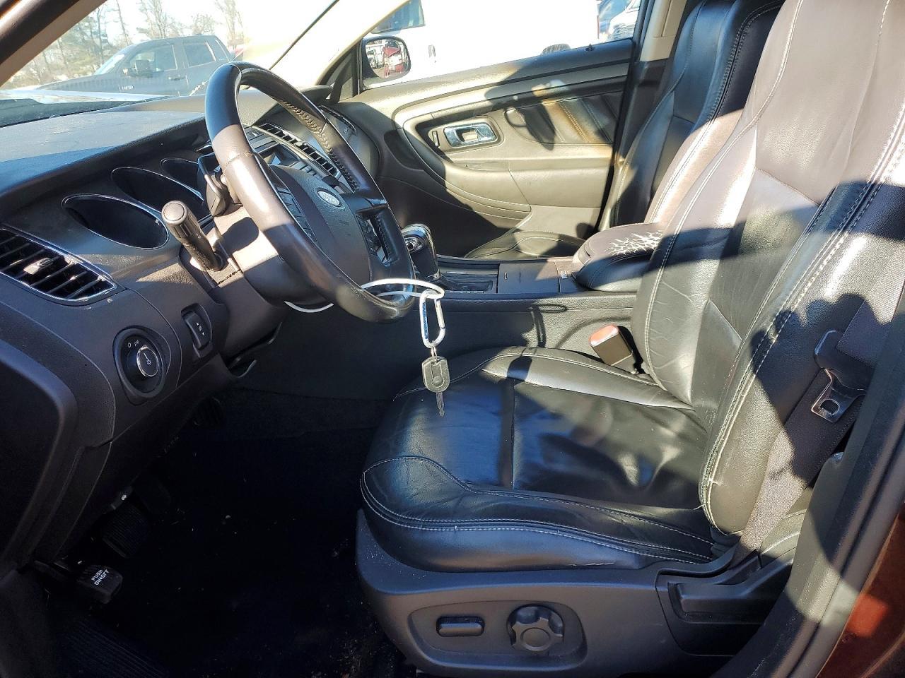 2010 Ford Taurus sel