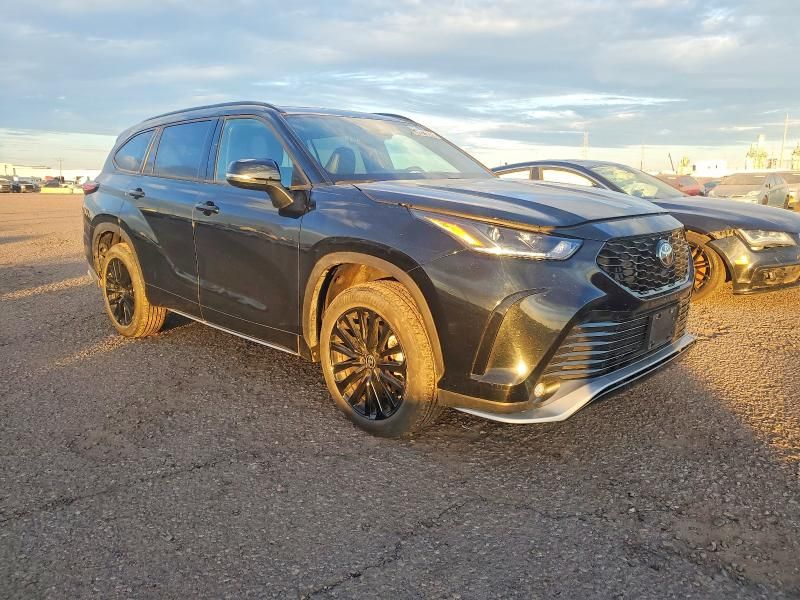 2025 Toyota Highlander le