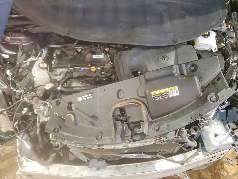 2021 Toyota Sienna xle