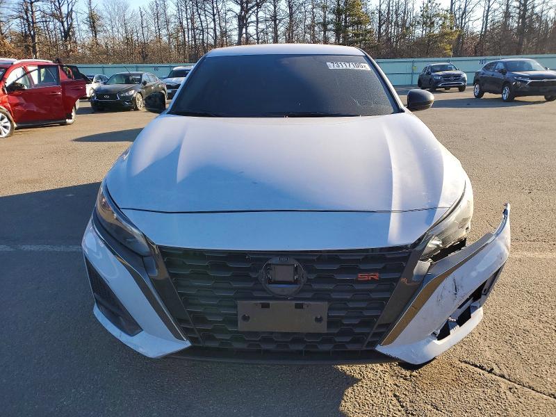 2024 Nissan Altima sr