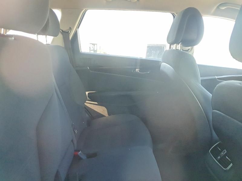 2017 KIA Sorento lx V6