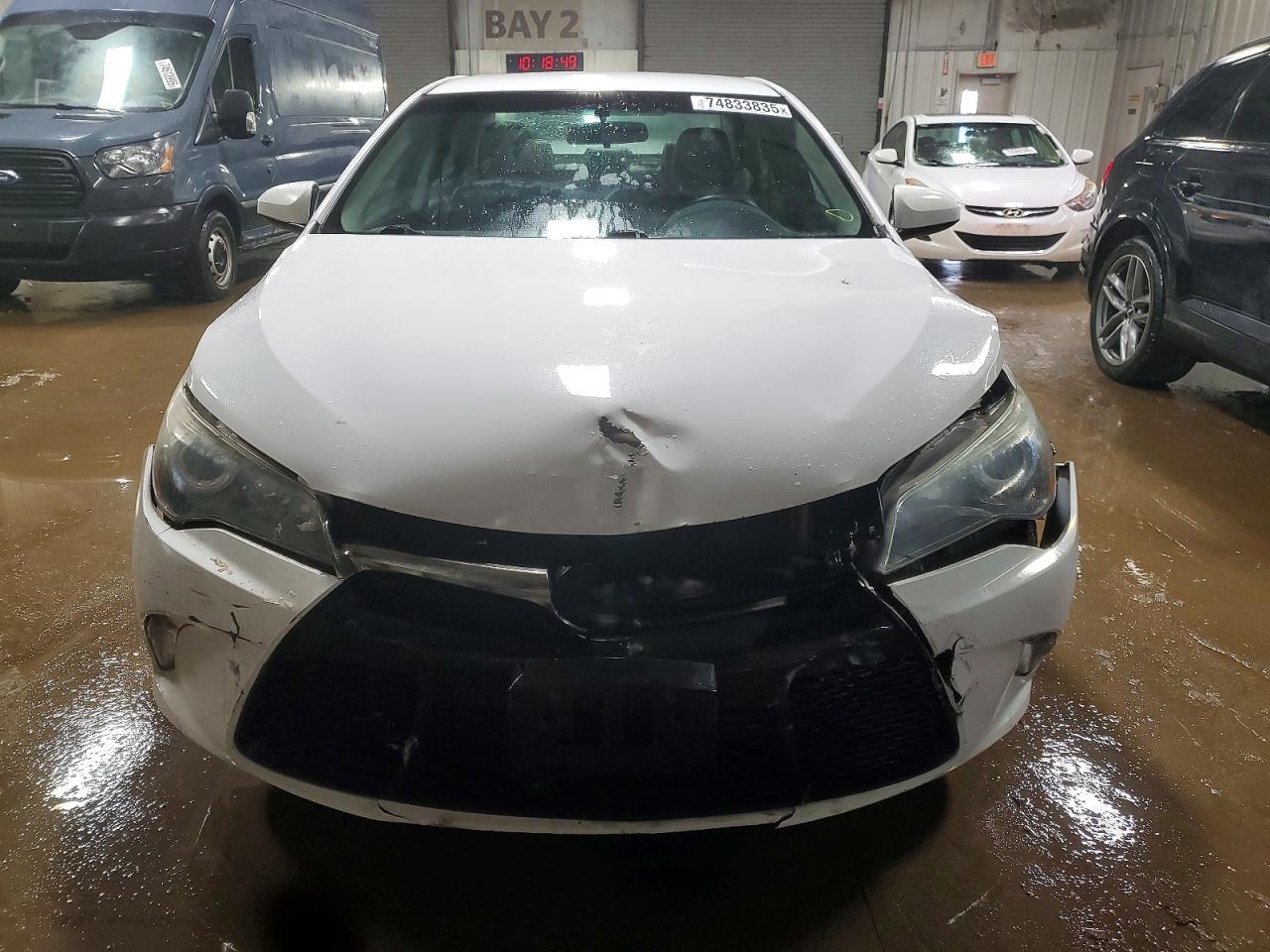 2016 Toyota Camry le