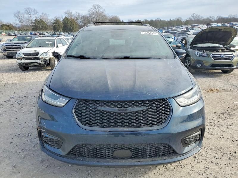 2021 Chrysler Pacifica Touring