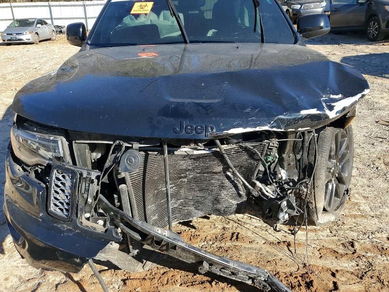 2020 Jeep Grand Cherokee Laredo